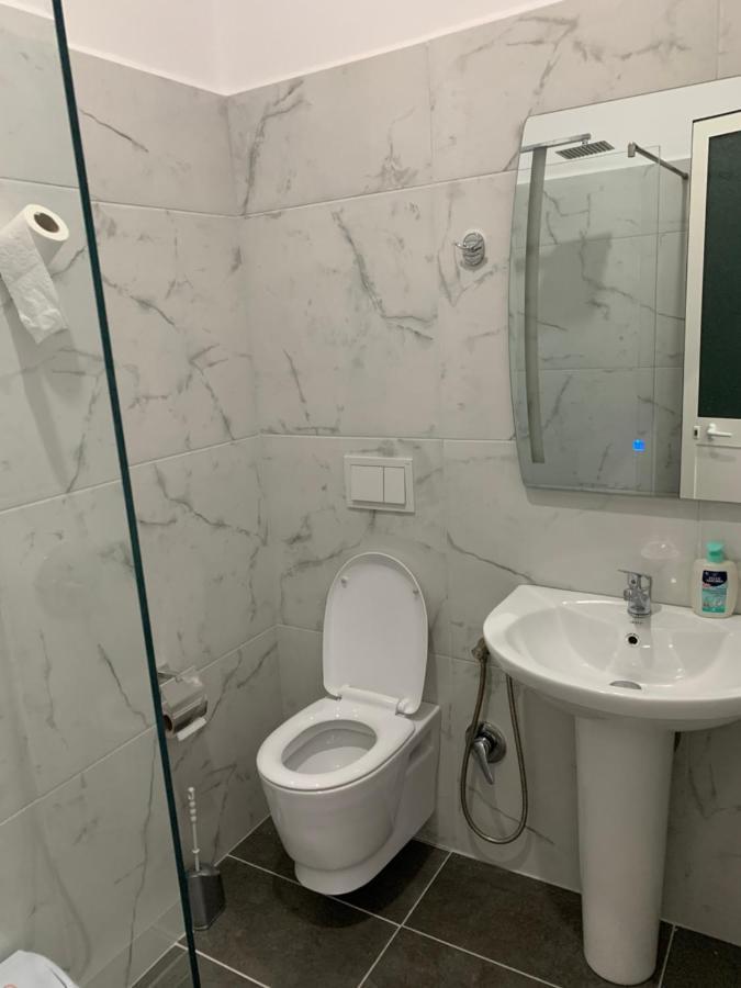 Hotel Restaurant Deso Shijak المظهر الخارجي الصورة