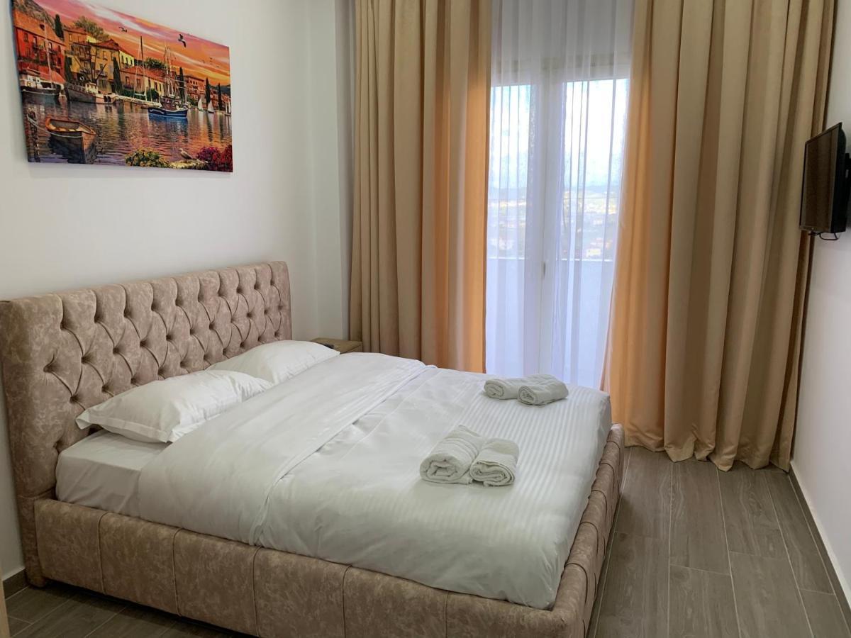 Hotel Restaurant Deso Shijak المظهر الخارجي الصورة